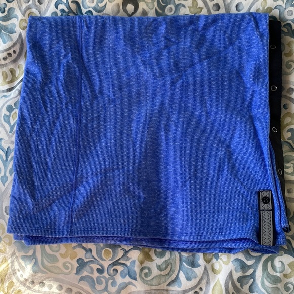 lululemon athletica Accessories - Lululemon Snap Scarf